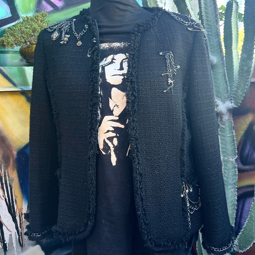 Upcycled Ann Taylor Chunky Boucle’ Jacket w. Chain, Pin & Charm Embellishments - Picture 5 of 16